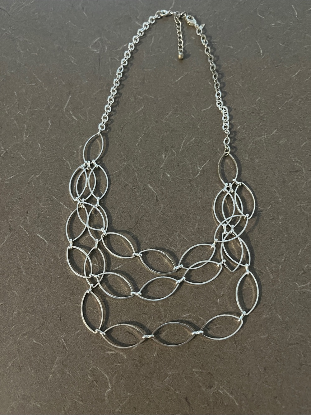 Avon marked Silver Multi-Layer Oval Link Necklace 10-12”